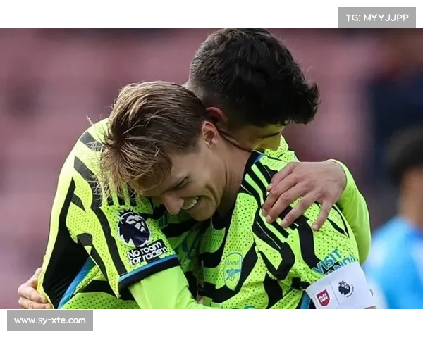 哈弗茨点球失手引热议球迷关注比赛关键转折瞬间